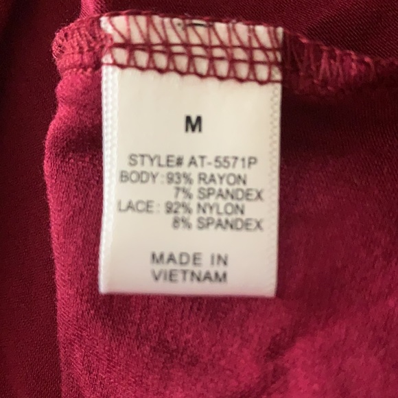 🔥🆕 MEDIUM High/Low Red Lace Tunic Top - Picture 7 of 7